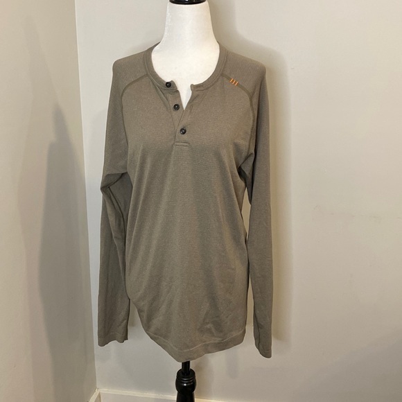 Lululemon Mens Metal Vet Tech‎ Henley - Picture 2 of 5